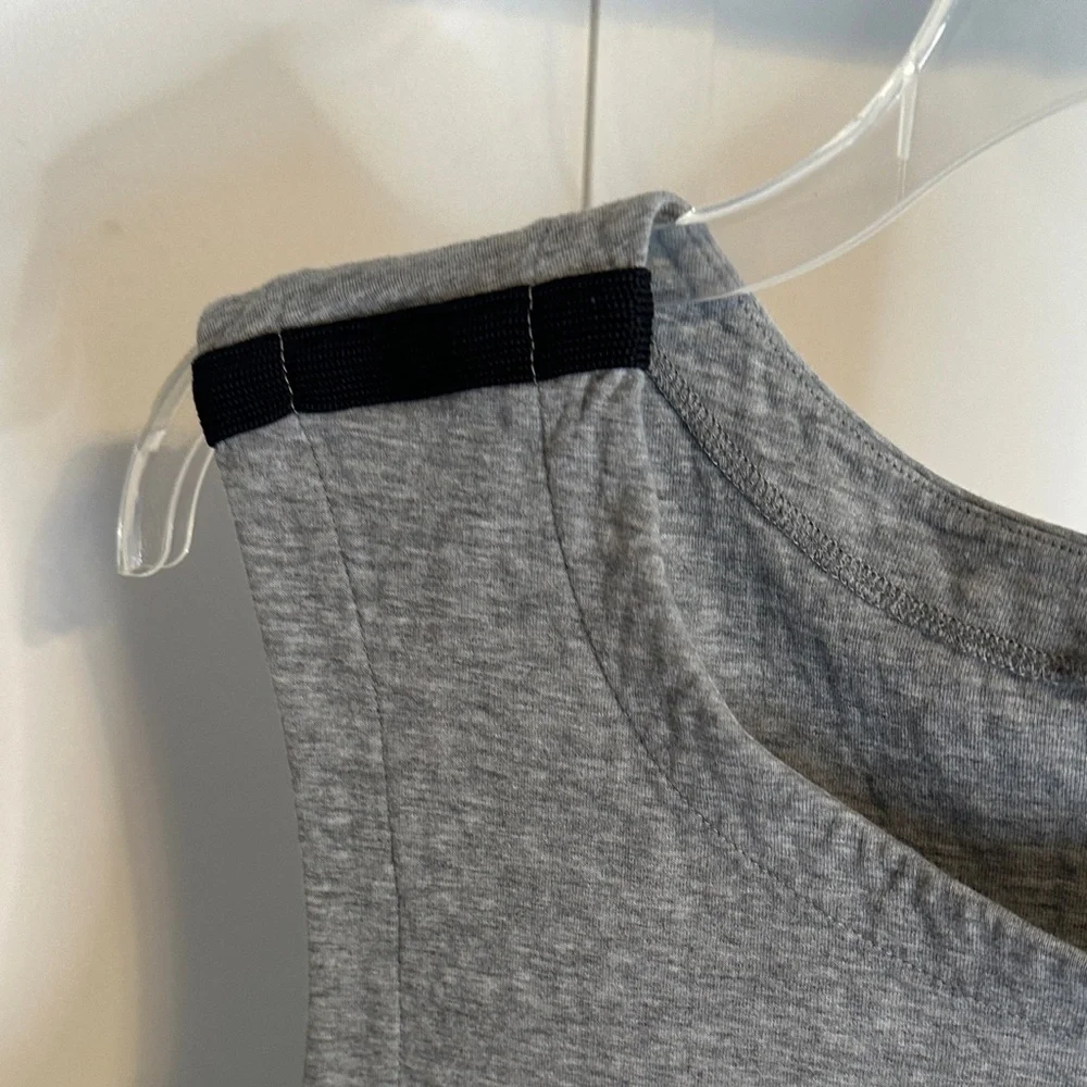 Nike Women's Heather‎ Gray Muscle Tee